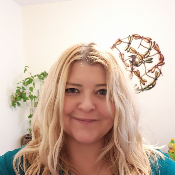 Meet your Posher, Renee - Picture 1 of 1